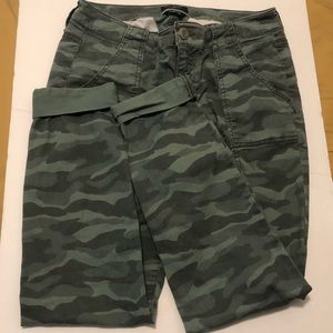 American eagle outffiters army pants